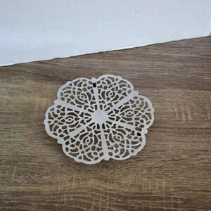 Vtg Irvinware  Flower Metal Trivet